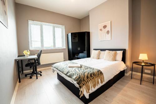 Cosy 2 Bed Apartment with Easy Access to Central London- Free On-Street Parking- 10 mins from Norwood Junction Station