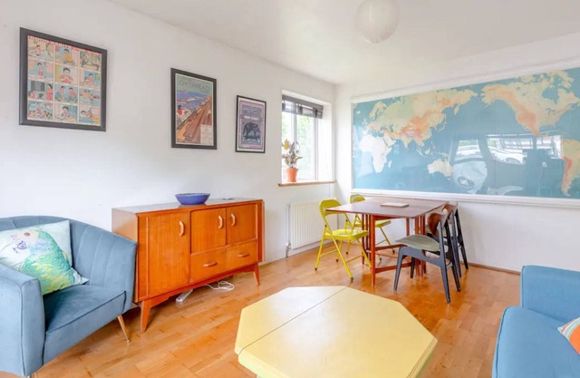 Cosy 2BD Flat - New Cross