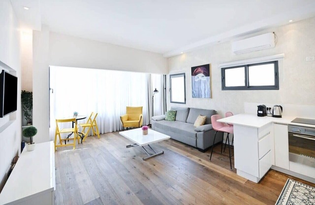 Cosy 2BR in the Old North by HolyGuest