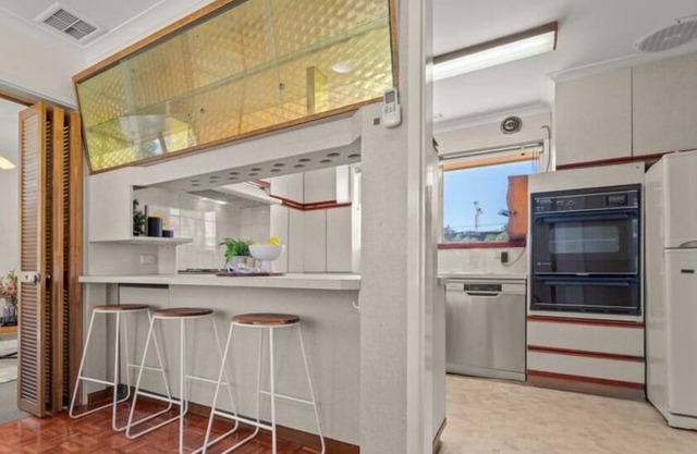 Cosy 3 Bedroom House in Chifley