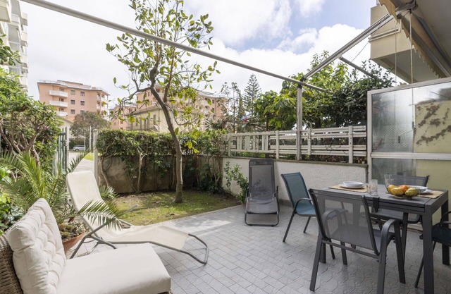 Cosy apartment for 4 guests with WIFI, A/C, terrace and pets allowed