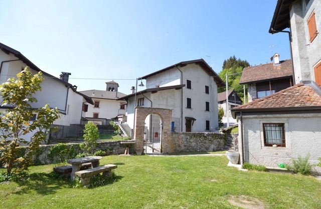Cosy apartment for 3 people with WIFI, TV and patio
