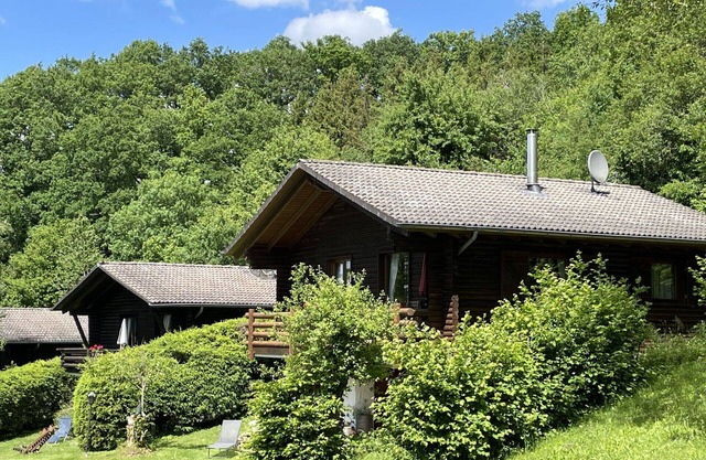 Cosy apartment for 4 guests with WIFI, TV, patio, pets allowed and parking