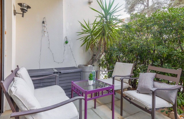 Cosy apartment for 4 guests with WIFI, pool, TV, terrace and parking