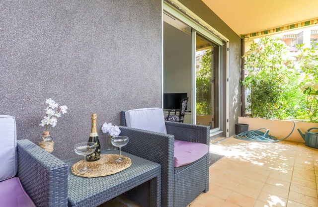 Cosy apartment for 4 people with pool, WIFI, TV, terrace and pets allowed