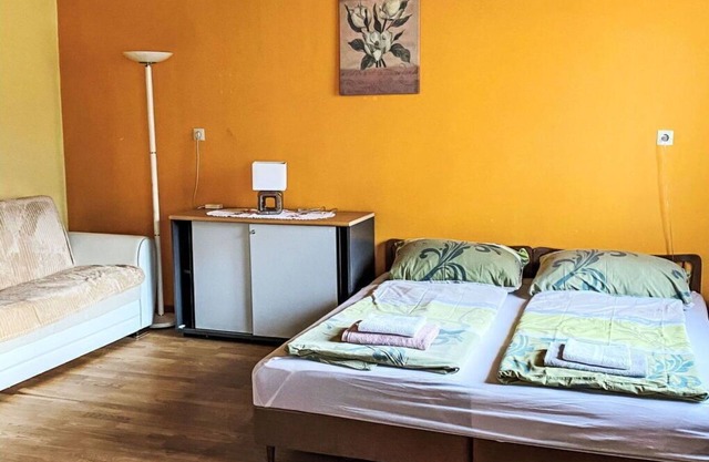 Cosy apartment for 5 guests with WIFI, pets allowed and parking
