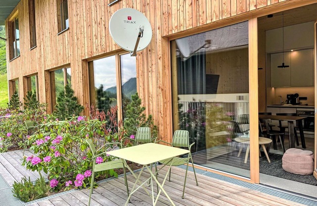 Cosy apartment for 4 people with WIFI, TV, terrace and pets allowed