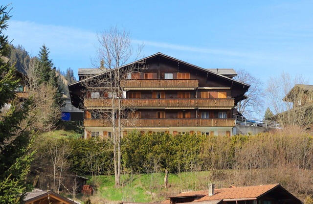 Cosy apartment for 6 people with WIFI, TV, balcony, pets allowed, panoramic view and parking