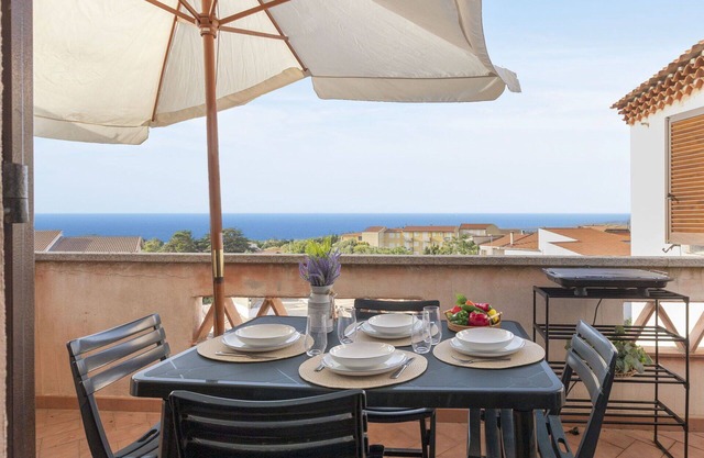 Cosy apartment for 5 guests with A/C, WIFI, TV, terrace and parking