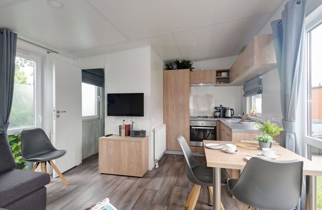 Cosy apartment in villa for 4 guests with WIFI, TV and parking