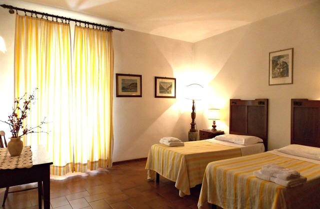 Cosy apartment in villa for 6 guests with pool, WIFI, TV, panoramic view and parking