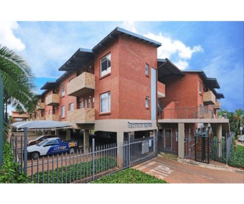 Cosy apartment with secure parking