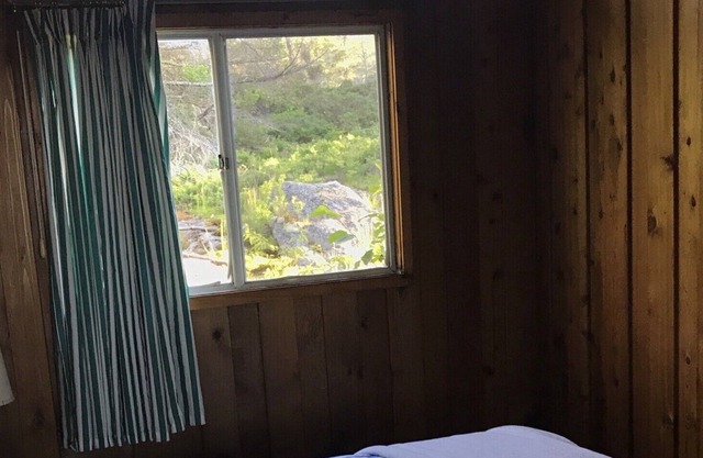 Cosy Cedar Cottage -Georgian Bay