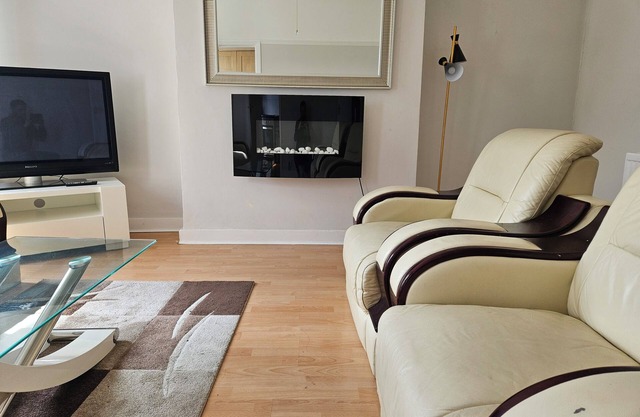 Cosy Flat with private entrance near East Croydon