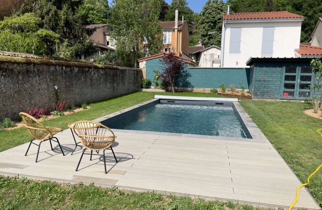 Cosy house - pool & garden
