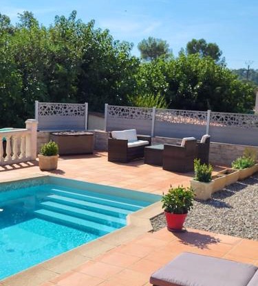 Cosy rez-de-jardin de villa