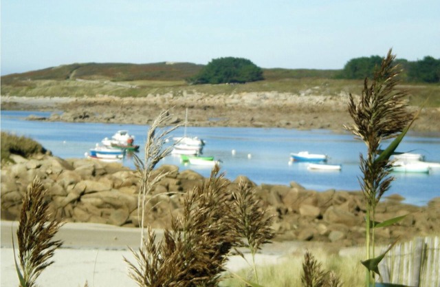 Cosy seaside chalet in the heart of the Pink Granite Coast