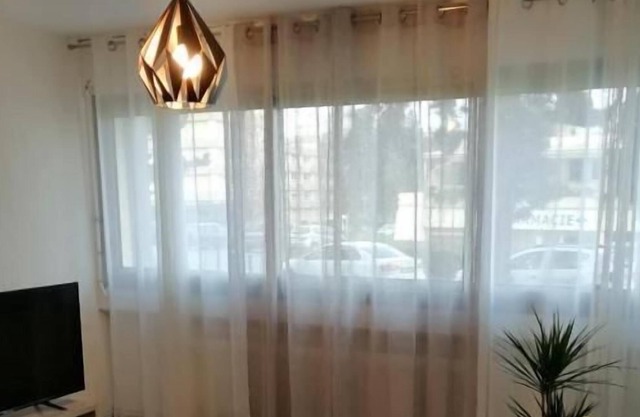 Cosy studio close to amenities and transport