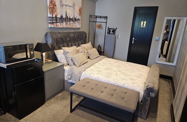 Cosy Studio in Dudley City Center