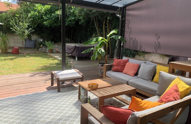 Cosy two bedrooms appartement with private garden! Pétanque, Bbq and chill!