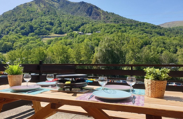 > CosyLary Apartment T3 Pic Lumière 3 * & 4◊ terrace & view 5 *