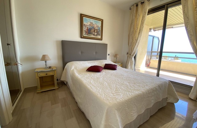 Côte d'Azur French Riviera Luxury flat in exceptional setting near Monaco