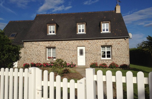 COTENTIN, SEASIDE, NICE INDEPENDENT COUNTRY CLASS 4 STARS 8 PEOPLE