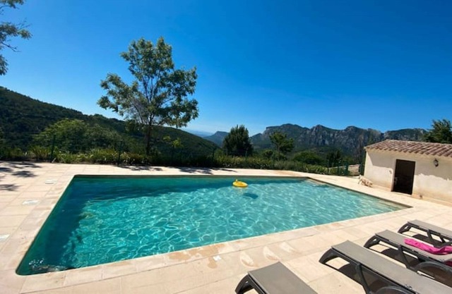 Cottage 7p. 3 bedrooms isolated exceptional view