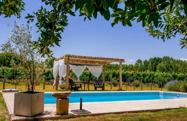 Cottage Complex - In the vineyards
