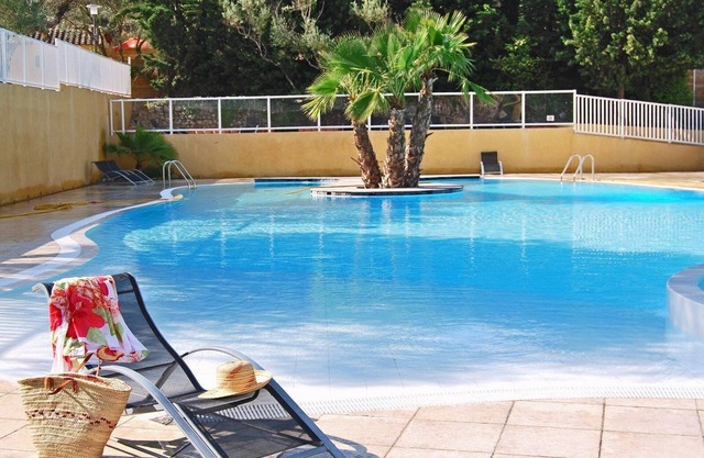 Cottage cosy et abordable avec terrasse | Accès Piscine extérieure