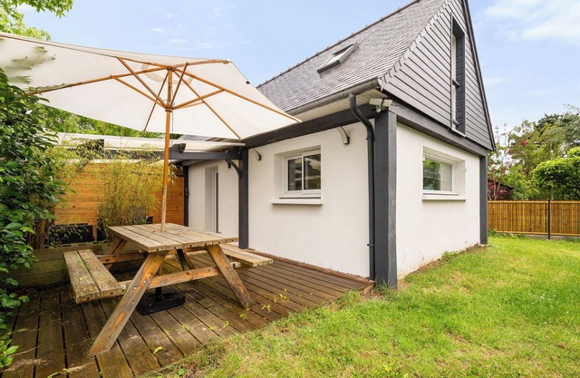 Cottage 'Grand Gîte Sable D' Or 600m Plage' with Private Terrace and Wi-Fi