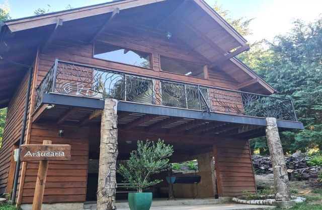 Cottage, inserted in condominium with heated swimming pool