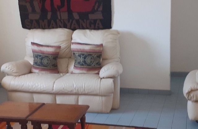 Cottage - Sleeps 4, Pool & Private Parking