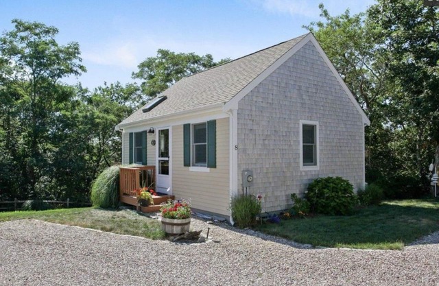 Cottage with bonus living area in N. Truro, on the beautiful Outer Cape