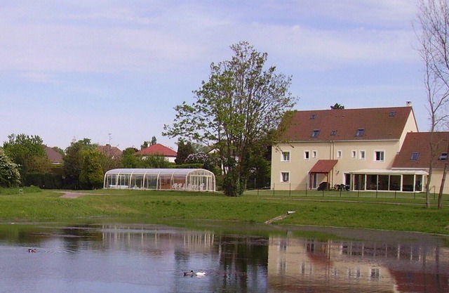 Cottage with heated indoor pool