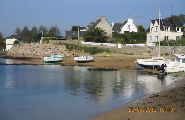 Cottage with Stunning Sea View, Direct Beach Access