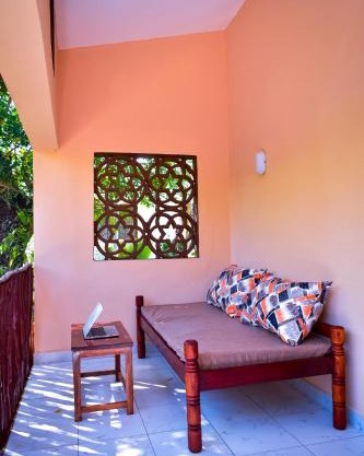 Cottages - Beach 5min, Wifi, SmartTV, Parking - by Mango Tree Cottages Kilifi