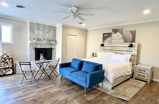 Cottonwood Haven: 1 Bed, 1 Bath + Games!
