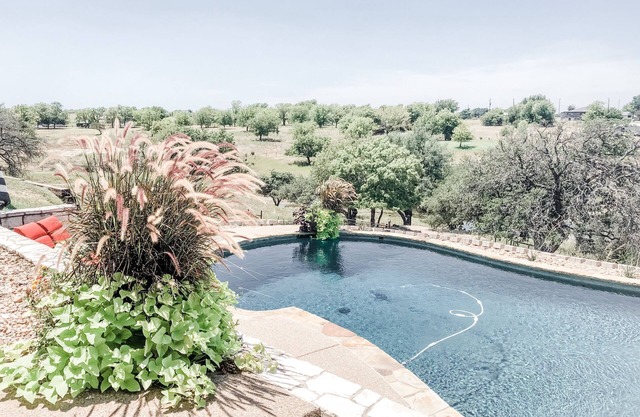 Country Charm with City Convenience!