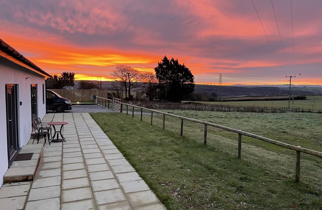 Country Escape with hot tub