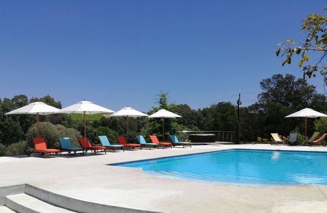 Country family House with big pool, Spa- & beauty treatments in Winelands