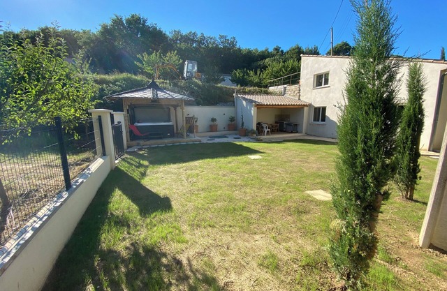 Country house for 8 people with spa pool house surrounded by olive trees