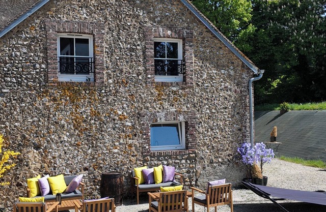 Country house - parties allowed and jacuzzi