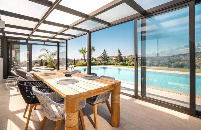 Country House ‘Sky Hills’ with Panoramic Sea Views, Wi-Fi, and Air Conditioning