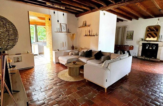 Country house with panoramic view
