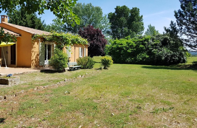 Country house with large garden and swimming pool