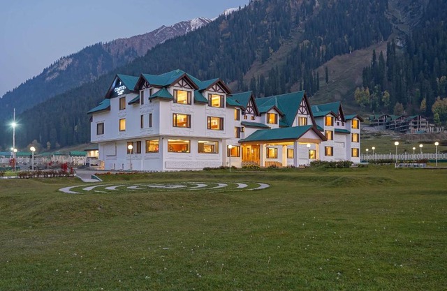 Country Inn Suites by Radisson Sonamarg