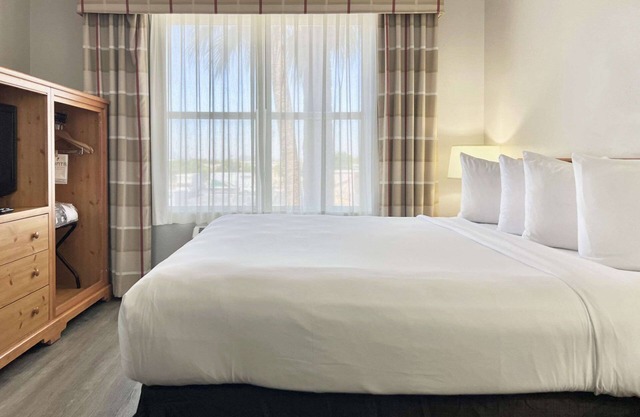 Country Inn & Suites by Radisson, Tucson Airport, AZ
