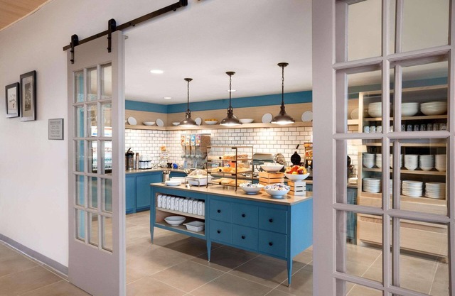 Country Inn & Suites by Radisson, Enid, OK
