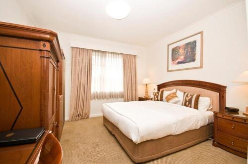 Country Plaza Motel